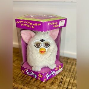 Hasbro Furby Interactive Toy – White & Pink | New in Damaged Box